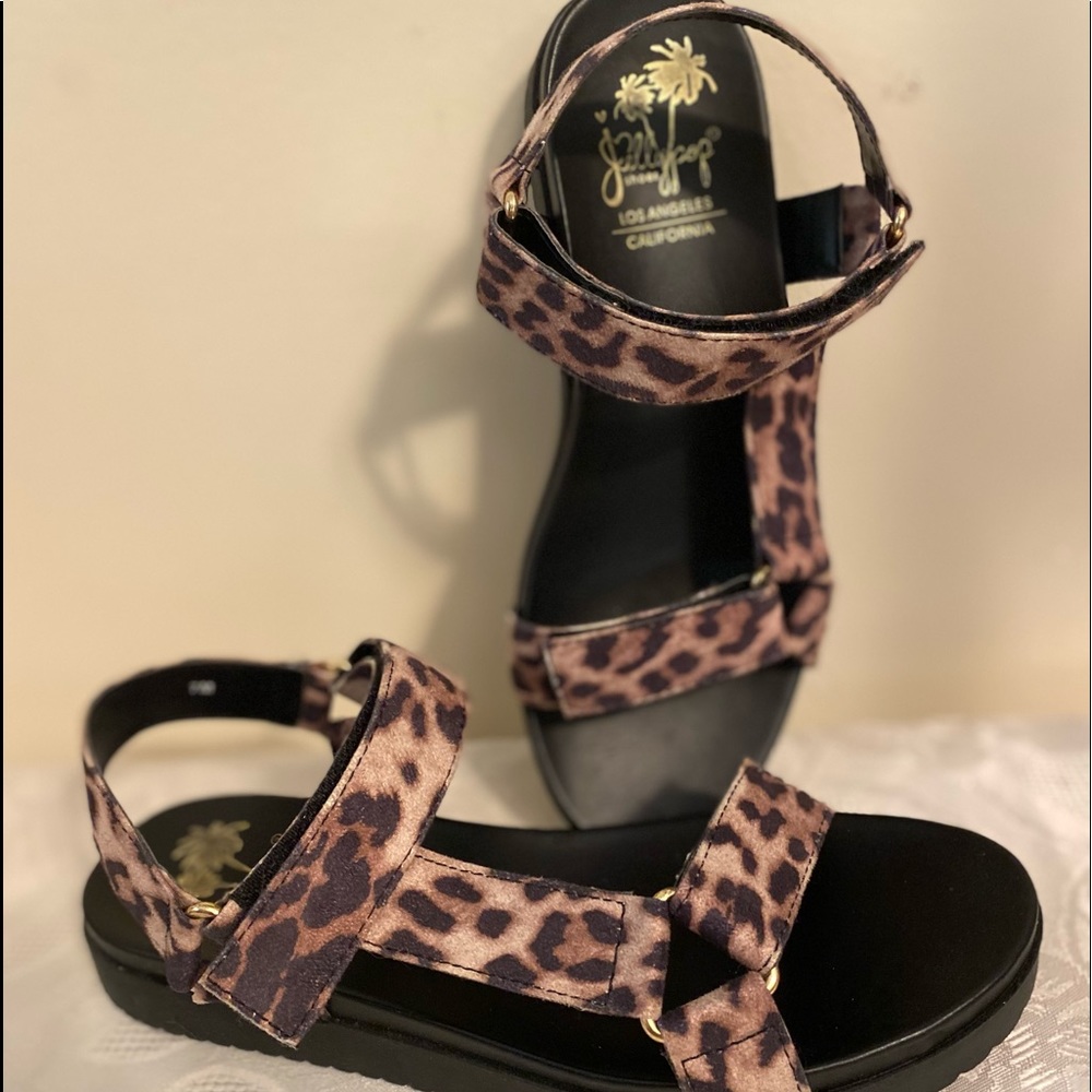 Jellypop velcro sandals size 7M leopard print